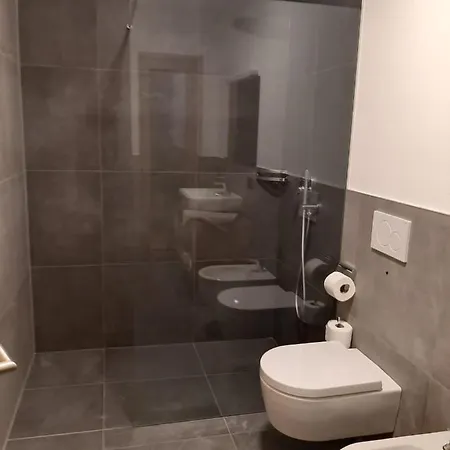 Garni Lindenhof Hotel 2*